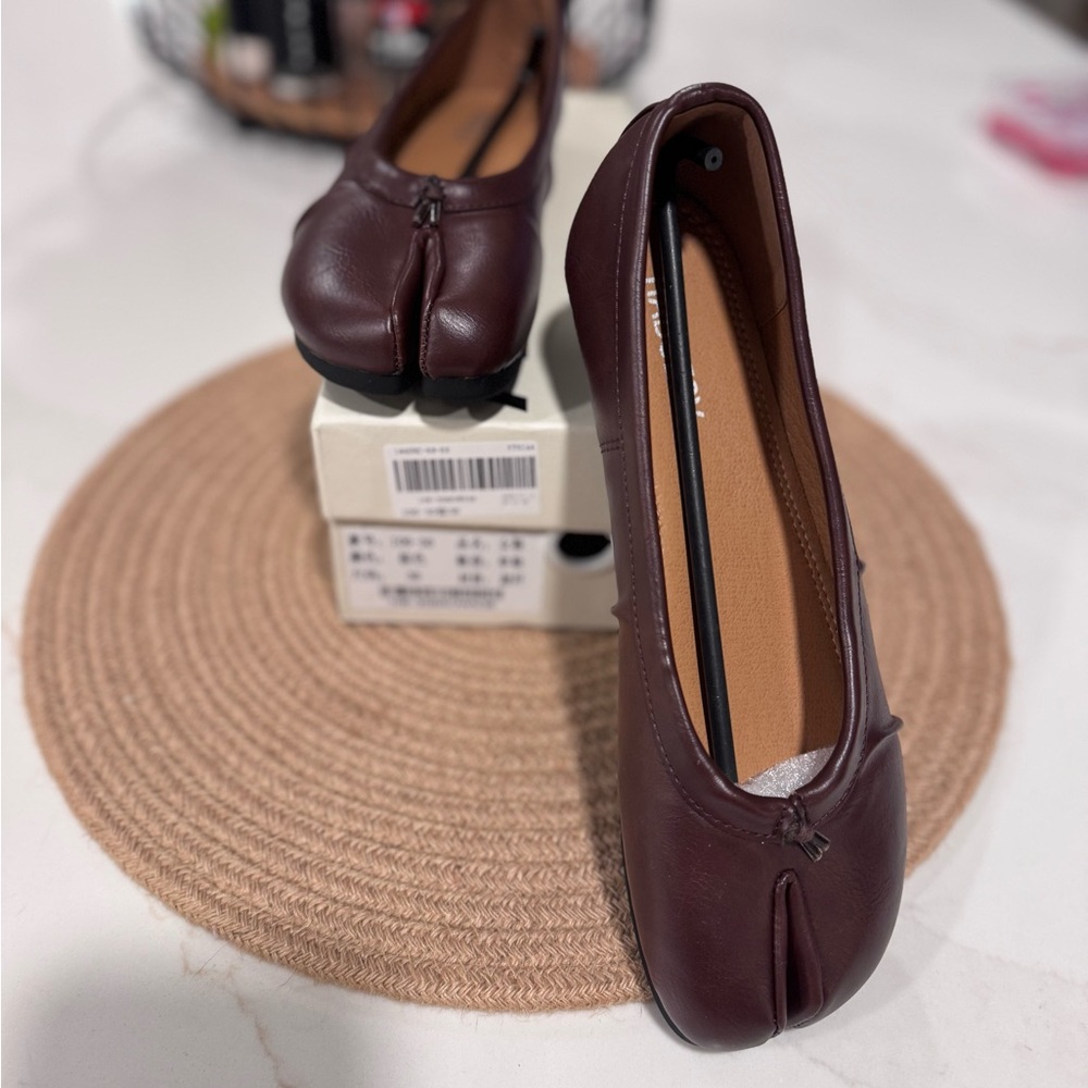 Vegan Leather Elegant Donovan Tabi Ballet Flats - Picture 2 of 5